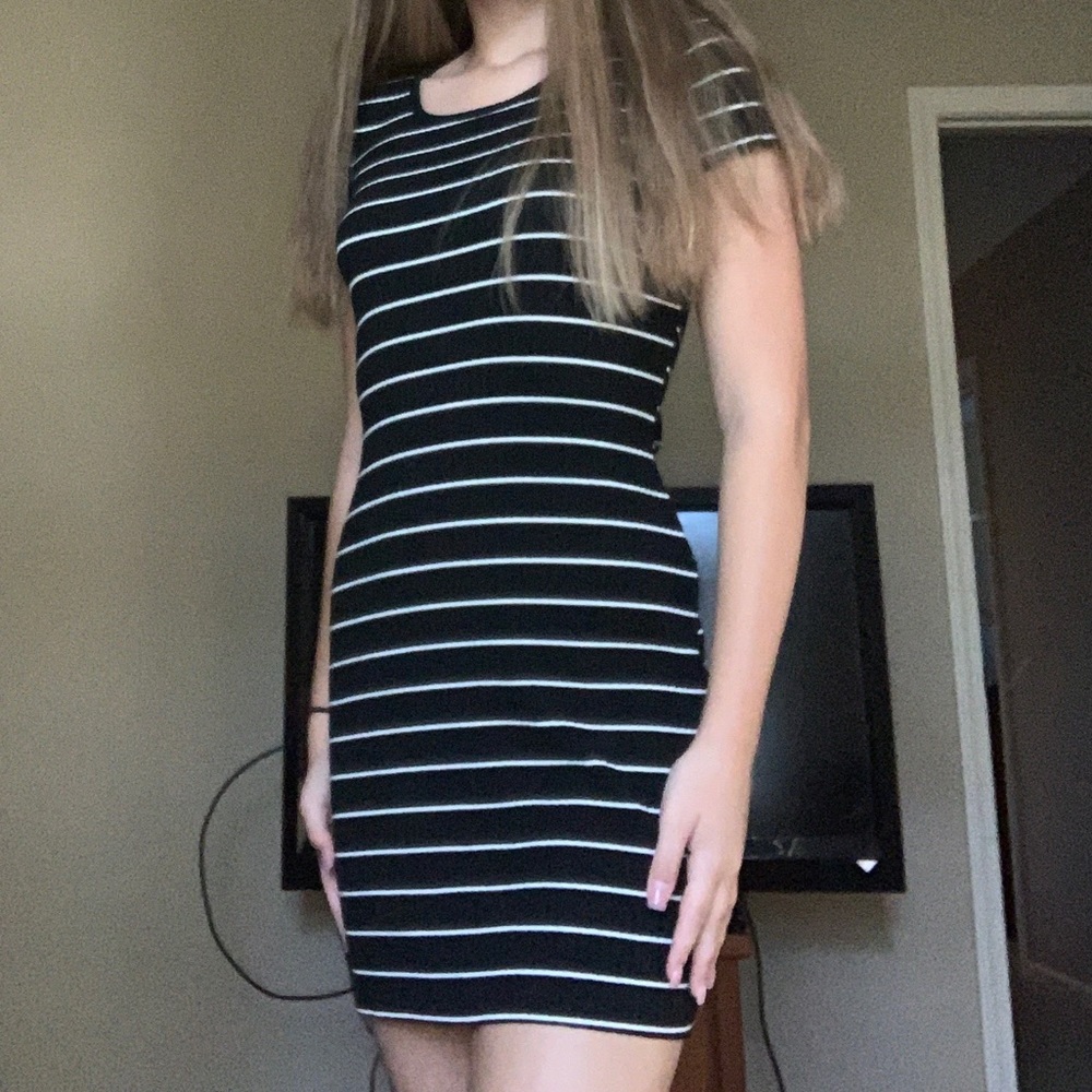 ❤️💗Black & White Striped Body Con Dress